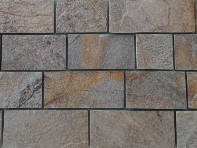 gneiss METALLIC RUSTY